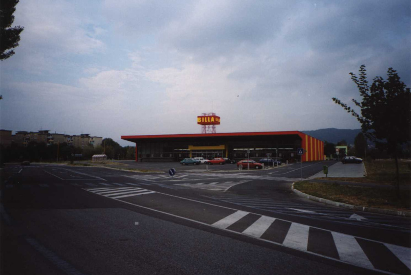 Občianske a polyfunkčné stavby / SIEŤ SUPERMARKETOV BILLA NA SLOVENSKU - foto Občianske a polyfunkčné stavby / SIEŤ SUPERMARKETOV BILLA NA SLOVENSKU - foto
